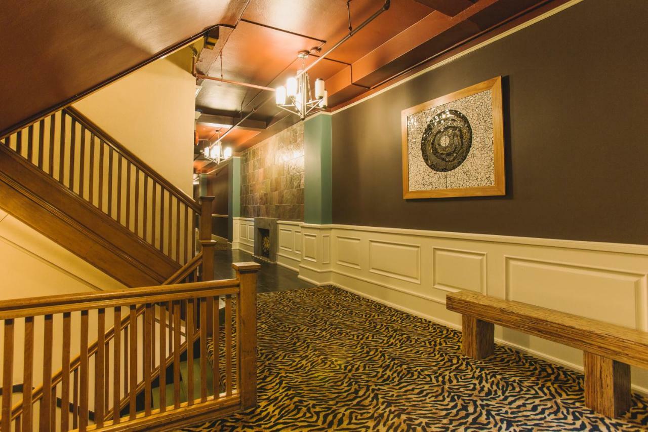 Moore Hotel Seattle Exterior photo